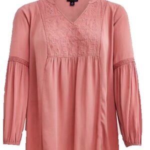 torrid 4 Dusty Rose Embroidered V-Neck Blouse
